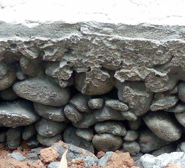 一種車載型伸縮變幅袋式輸送機